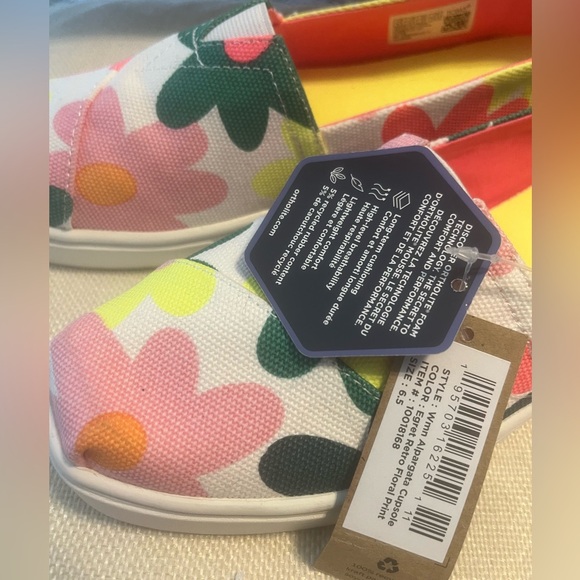 NWT TOMS Alpargata Mallow Patina Green Retro Floral Print Canvas Slip-On Shoes - Picture 7 of 9